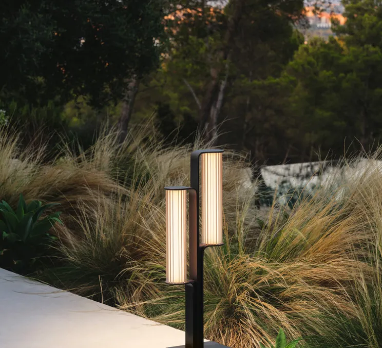 Lampadaire d'extérieur, Class, 2805, noir mat, IP65, LED, dim, Push, 2700K, 990 lm, L22cm, H78,5cm - Vibia