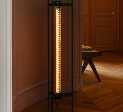 Lampadaire, Elgar Floor 1000, laiton, noir, LED, dim, 2700K, 1050 lm, Ø31,5cm, H117cm - Sammode