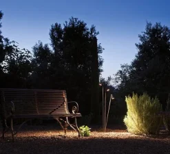 Lampadaire extérieur,Brisa, 5 bras, laqué oxydé mat, IP65,LED, 2700K, 996lm, Ø30cm, H100cm - Vibia