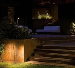 Lampadaire*Vibia Lampadaire extérieur,Brisa, laqué oxydé mat, IP65,LED, 2700K, 598lm, Ø22cm, H99.5cm - kaki