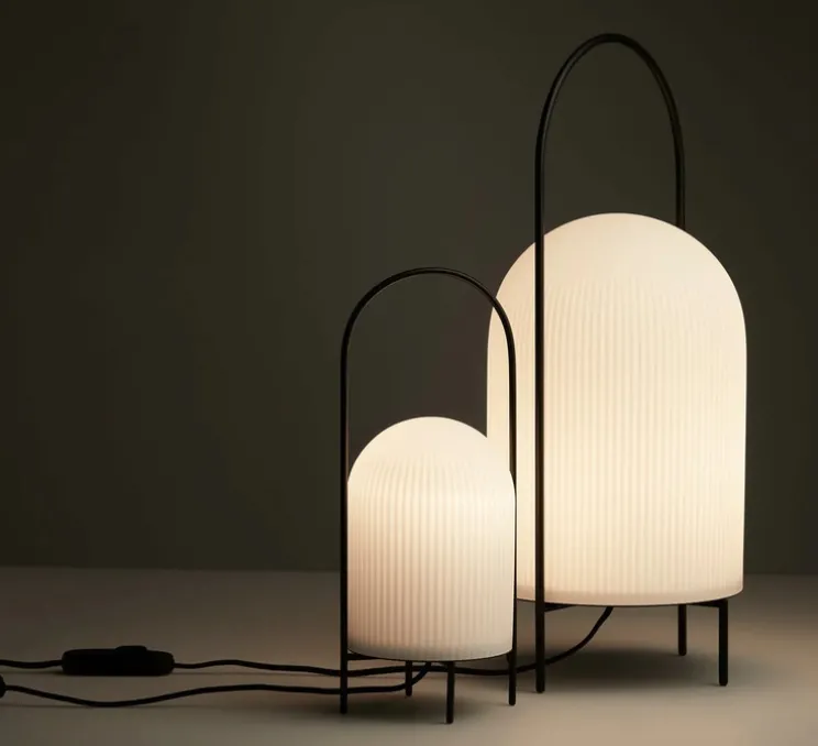 Lampadaire, Ghost, noir et abat-jour verre opalin, Ø25cm, H60cm - Woud