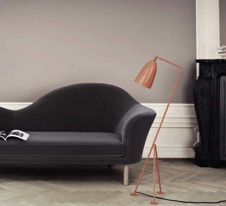 Lampadaire, Grasshopper, rouge vintage, H125,3cm, Ø43,5cm - Gubi