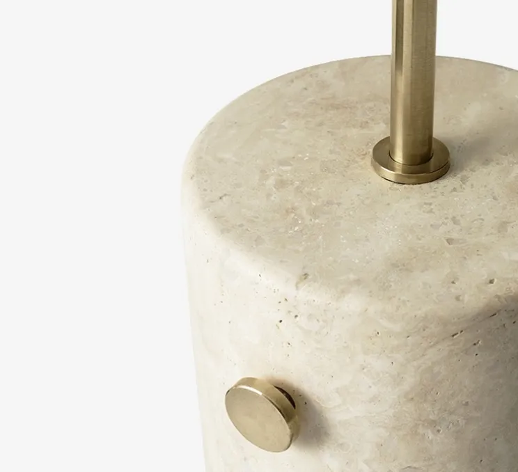 Lampadaire, JWDA, travertin, laiton, LED, 2200K, 700lm, Ø39cm, H150cm - Audo Copenhagen
