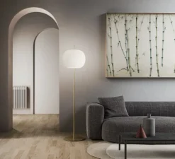 Lampadaire, Kushi XL, Verre opalin blanc, laiton, à variation, Ø43cm, H183cm - KDLN