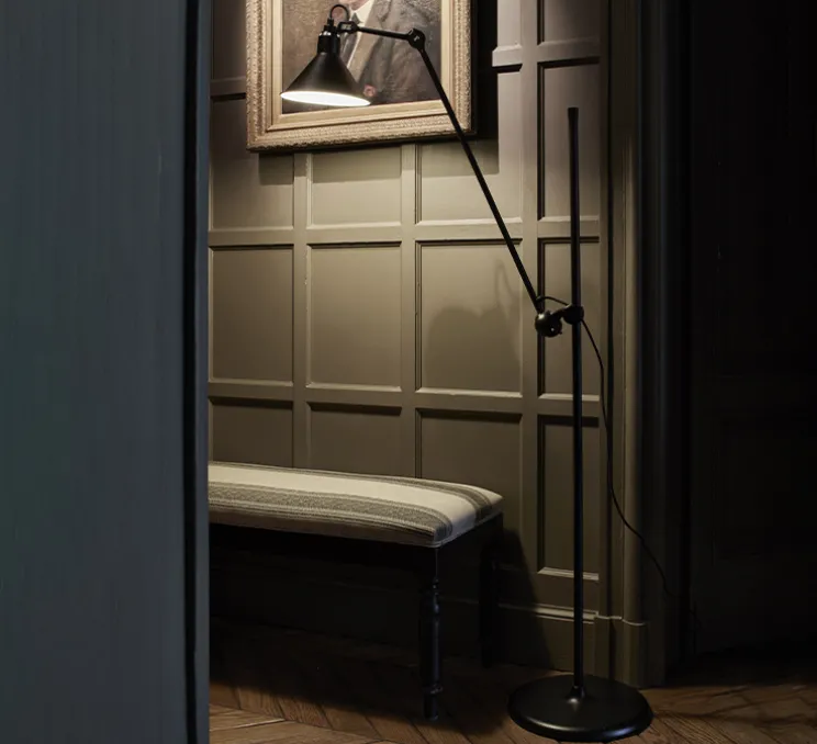 Lampadaire, Lampe Gras N°215, noir (intérieur blanc), L32cm, H150cm - DCW éditions Paris