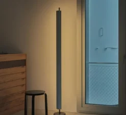 Lampadaire*Santa & Cole Lampadaire, Lámina 165 , , LED, dim, 2700K, 1484 lm, Ø21cm, H187,5cm - noir