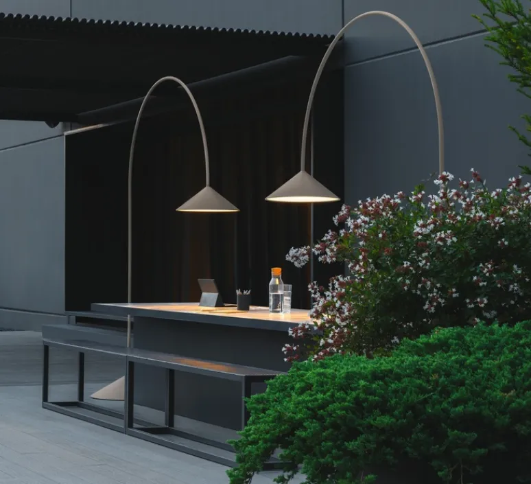 Lampadaire*Vibia Lampadaire, Out, 4275, , IP65, LED, dim, Dali, 2700K, 1362 lm, L44cm, H242cm - beige D1