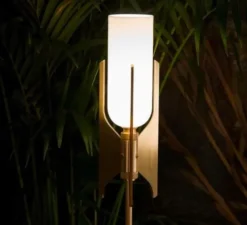 Lampadaire, Pennon, laiton, verre opalin, Ø38cm, H141cm - Bert Frank