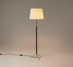 Lampadaire*Santa & Cole Lampadaire, Pie de Salon G1, , Ø45cm, H160cm - structure chrome, ruban naturel