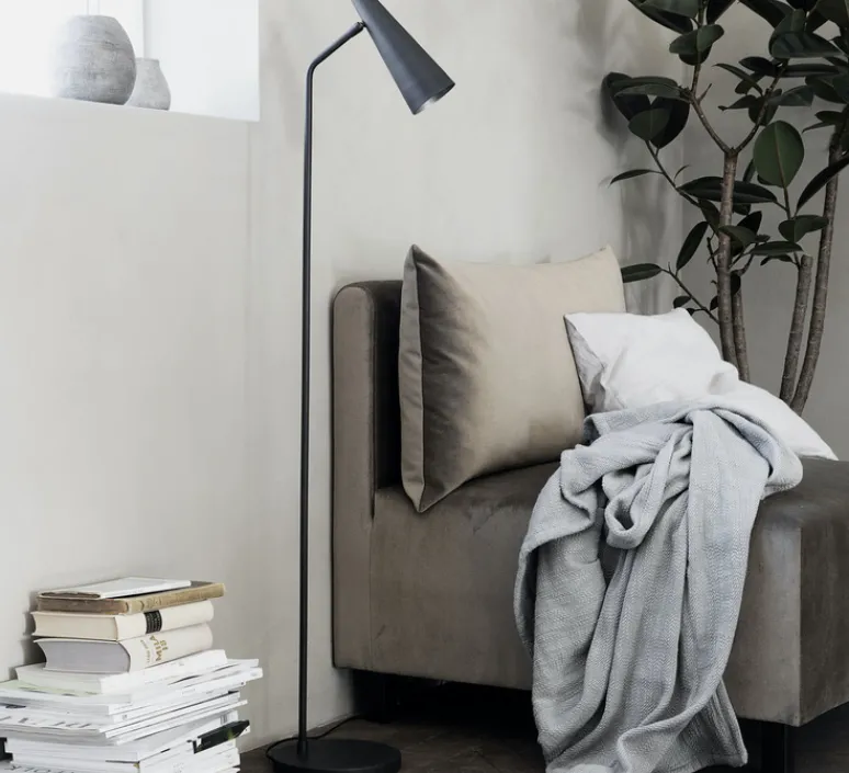 Lampadaire*House Doctor lampadaire, Precise, , L21cm, H124cm - noir