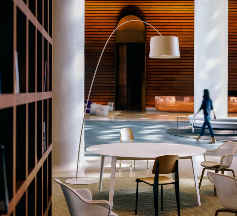 Lampadaire*Foscarini Lampadaire, Twiggy, , dimmable, L60cm, H195cm - grège