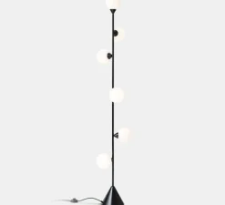 Lampadaire*Atelier Areti Lampadaire, Vertical Globe, , Ø20cm, H180cm - noir