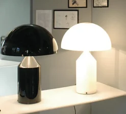 Lampe*Oluce Lampe à poser, Atollo, verre opalin, Ø38cm, H50cm - opalin opaque