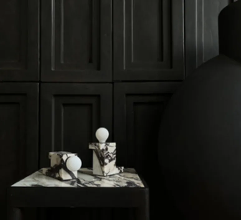 Lampe*101 Copenhagen Lampe à poser, Brick Low, , L14cm, H7,5cm - Marbre blanc