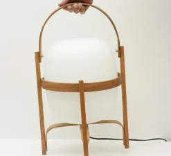 Lampe à poser, Cesta, bois, Ø33cm, H57cm - Santa & Cole