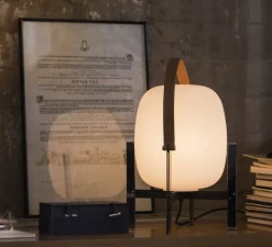 Lampe*Santa & Cole Lampe à poser, Cesta Metallica, , Ø35cm, H51cm - métal et bois, poignée cuir