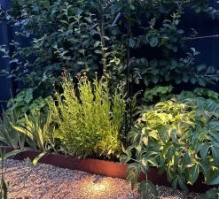 Lampe à poser, d'extérieur, Dark Sky Kew 40 Spike S, noir, IP66, LED, 2700K, 450 lm, Ø4cm, H95,5cm - John Cullen