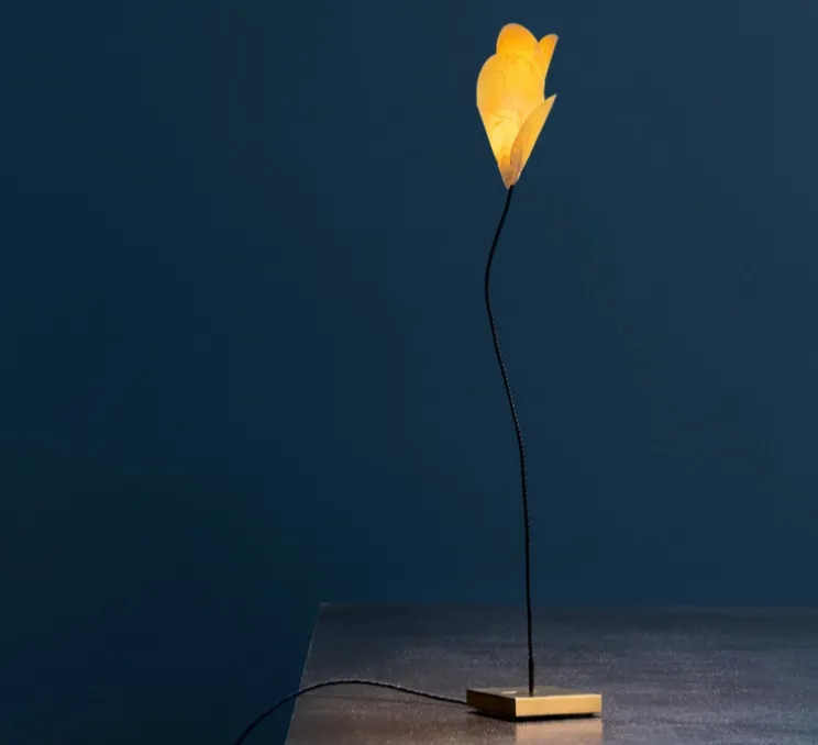 Lampe à poser, For You, blanc, base en laiton, tige en tissu bleu, câble bleu, LED, dim, 1878K, 93,5 lm, L4,5cm, H34cm - Catellani & Smith