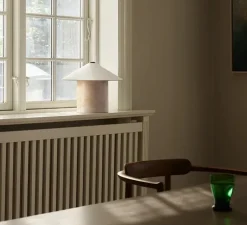 Lampe*Lyfa Lampe à poser, Futé 350, , LED, dim, 2700K, Ø35cm, H28,4cm - céramique naturelle