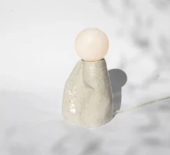 Lampe à poser, Gloria, Beige moucheté, L13,5cm, H35cm - Alice Lahana Studio