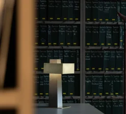 Lampe*DCW éditions Paris Lampe à poser, Iota, , Cauvet, LED, dim, 2700K, 660 lm, L23,8cm, H43,4cm - gris, or