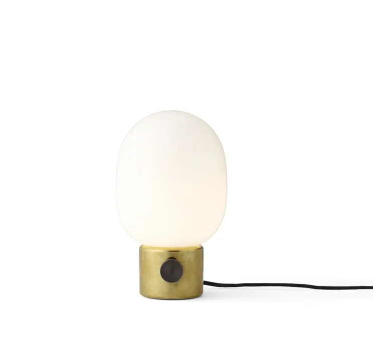 Lampe à poser, JWDA , laiton poli, opalin brillant, Ø17cm, H29cm - Audo Copenhagen