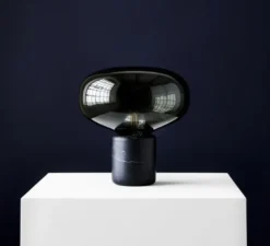 Lampe à poser, Karl-Johan, Marbre, Verre fumé, noir, Ø23cm - H23,5 cm - New Works