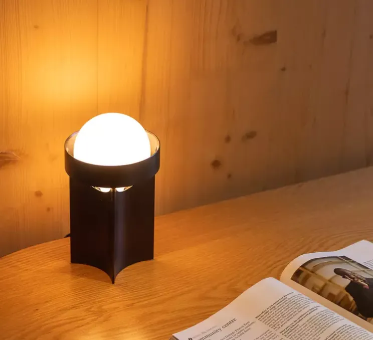 Lampe à poser, Loop, Gris foncé, Ø12,5cm, H22cm - Tala