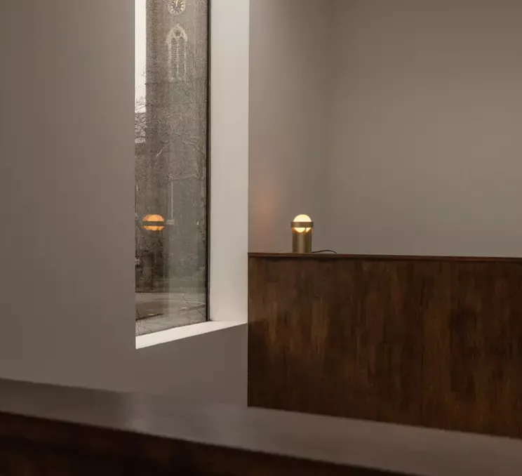 Lampe à poser, Loop, laiton, Ø12,5cm, H22cm - Tala