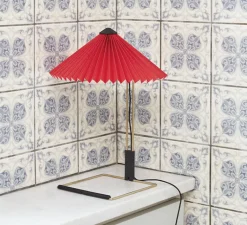 Lampe*HAY Lampe à poser, Matin 300, , LED, 2800K, 150lm, Ø30cm, H38cm - rouge vif
