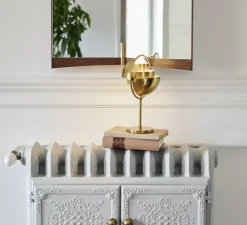 Lampe*Gubi Lampe à poser, Multi-Lite Portable, , Ø15cm, H30cm - laiton