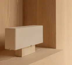 Lampe à poser, Nonna, Travertin, abat-jour sable, L56,5cm, H30cm - Audo Copenhagen