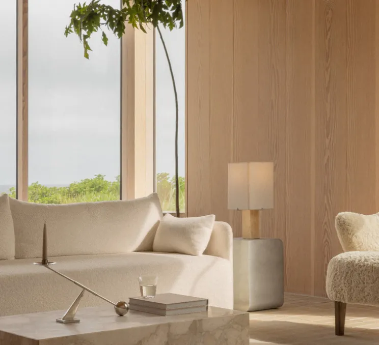 Lampe à poser, Nonna, Travertin, abat-jour sable, Ø23,5cm, H49cm - Audo Copenhagen