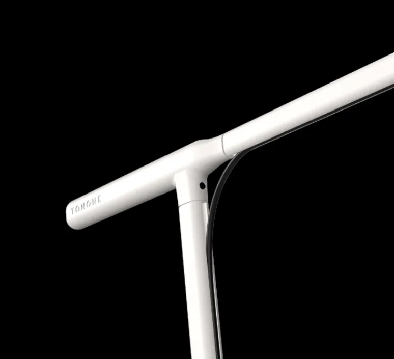 Lampe*Tonone Lampe à poser, One + Desk, , LED, dim, 2700K, 245 lm, L38cm, H57,7cm - blanc