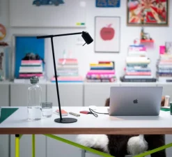 Lampe*Tonone Lampe à poser, One + Desk, , LED, dim, 2700K, 245 lm, L38cm, H57,7cm - noir