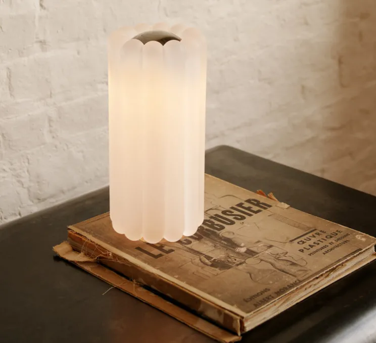Lampe à poser, Press Frosted, verre givré, argent, IP55, LED, 2700K, Ø11,2cm, H21,5cm - Tom Dixon