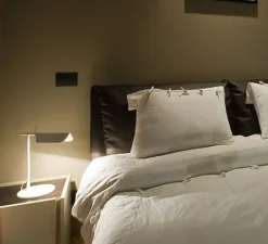 Lampe*Flos Lampe à poser, Tab, , LED, 2700K, 347lm, L27,3cm, H32,7cm - blanc