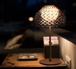 Lampe*Flos Lampe à poser, Tatou, ocre gris, Ø28cm, H50cm - orcre gris