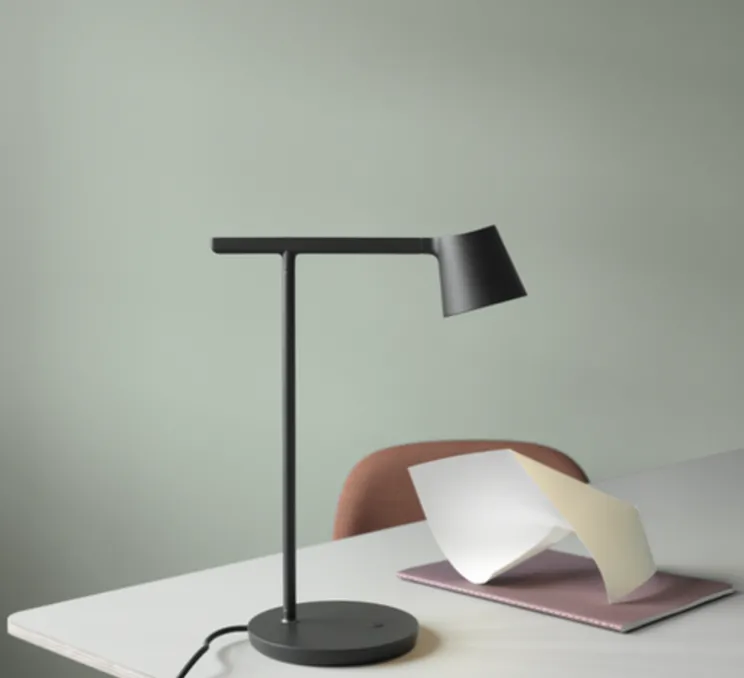 Lampe à poser, Tip, noir, LED, L16cm, H40cm - Muuto