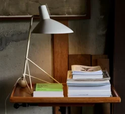 Lampe*Andtradition Lampe à poser, Tripod HM9, blanc mat, L26cm, H45cm - blanc mat, laiton