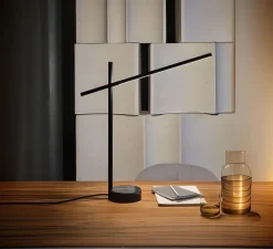 Lampe*LEDS C4 Lampe à poser, Tubs, , LED, dim, 3000K, 403 lm, L60,5cm, H61cm - noir