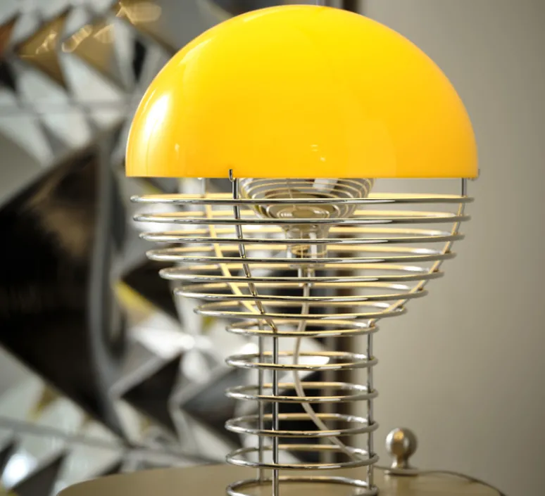 Lampe*Verpan Lampe à poser, Wire, , Ø30cm, H42cm - jaune, chrome