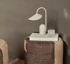 Enfants|Lampe*Ferm Living Lampe, Baladeuse, Arum, , IP44, LED, dim, 2700K, 240 lm, Ø7cm, H30cm - beige