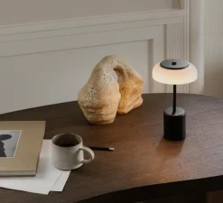 Lampe*Nuura Lampe, Baladeuse, Blossi Portable Mini, , IP65, LED, dim, 2700K, 230 lm, Ø14cm, H26,2cm - noir, opal