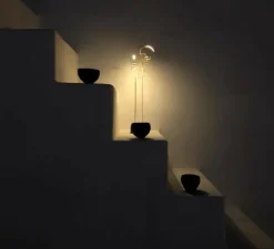 Lampe, baladeuse, Cordeless, BOUCLE, noir et laiton, L8cm, H47cm - DCW éditions Paris