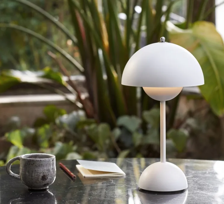 Lampe, Baladeuse, jardin, Flowerpot VP9, blanc mat, IP44, LED, dim, 2700K, 104 lm, Ø16cm, H29,5cm - Andtradition