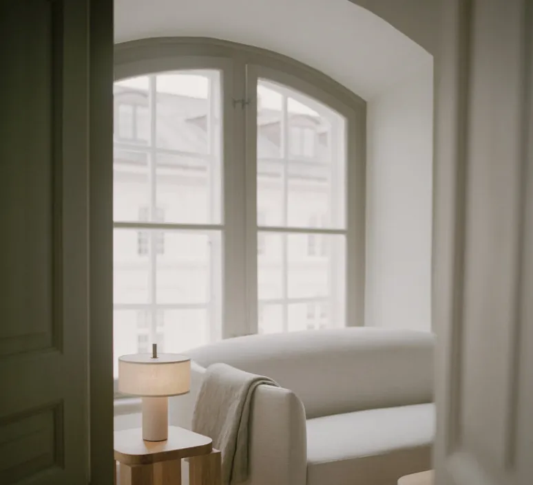 Lampe*New Works Lampe, Baladeuse, Margin, , LED, dim, 2500-2700-3000K, 220 lm, Ø23cm, H31cm - beige