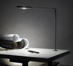Lampe*Lumina Lampe de bureau, Flo Grommet F46, , LED, dim, 2700K, 302 lm, L39cm, H43cm - Black Soft Touch