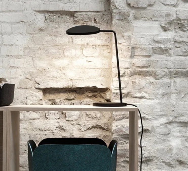Lampe de bureau, Leaf, noir, OLED, 2700K, 380lm, H41,5cm - Muuto