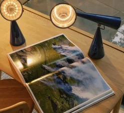 Lampe*Tom Dixon Lampe de bureau, Pose, , LED, dim, 2700K, 800 lm, L17,2cm, H48,8cm - bleu indigo